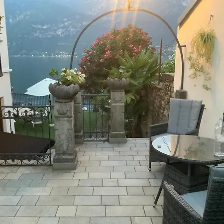 Holiday home Beautiful With Private Access To The Lake. Limonta